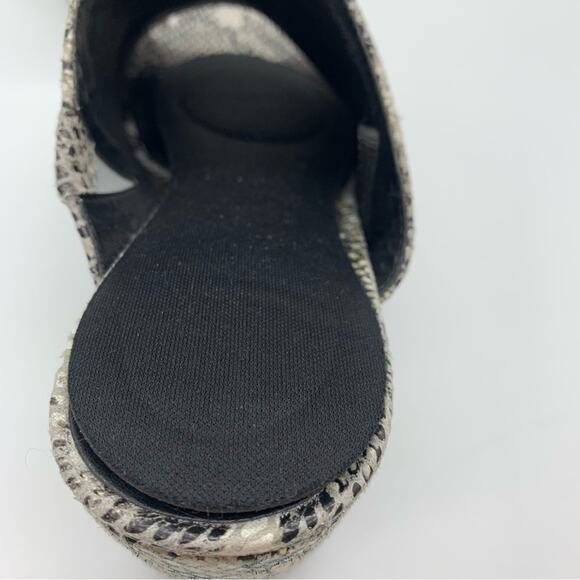 NWOT Marc Fisher Resa Snakeskin Print Block Heel Sandal In Black/Cream Size 7 - Picture 12 of 16